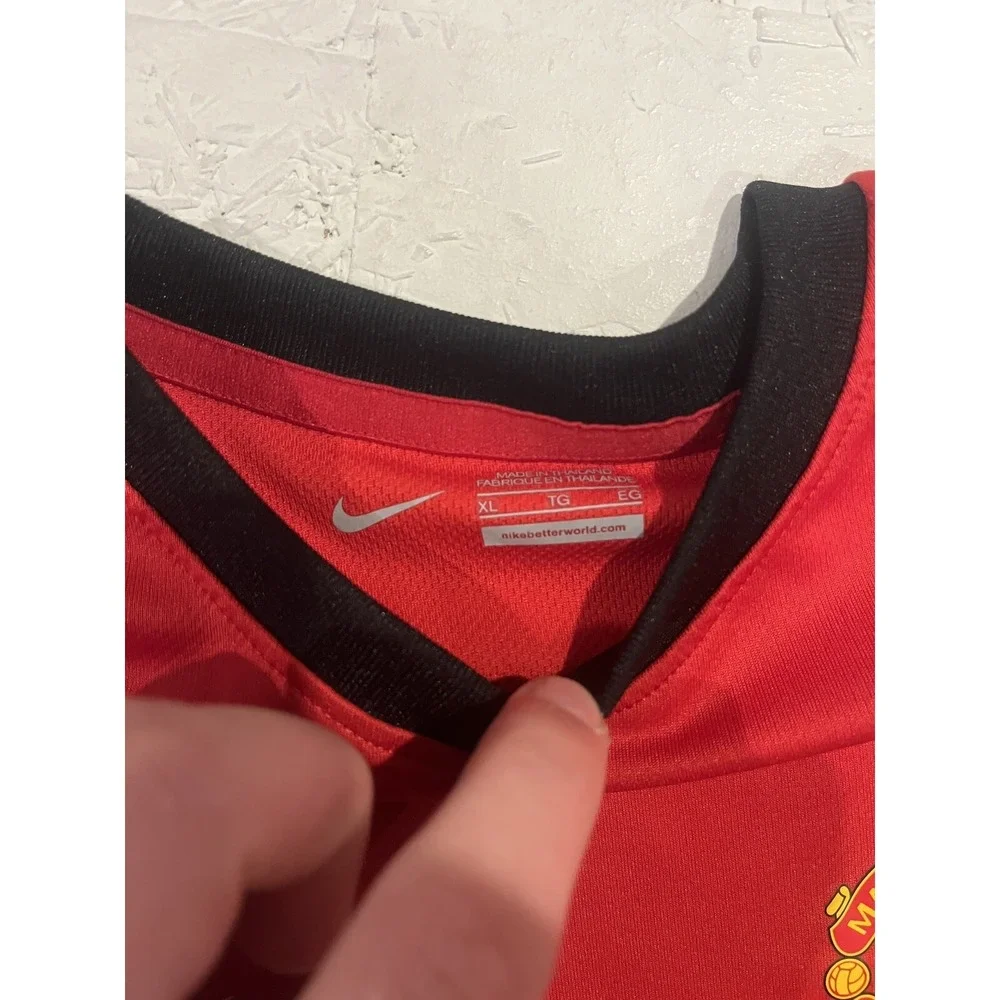 MANCHESTER UNITED 2013 2014 HOME FOOTBALL SHIRT SOCCER JERSEY Size Youth XL Boys